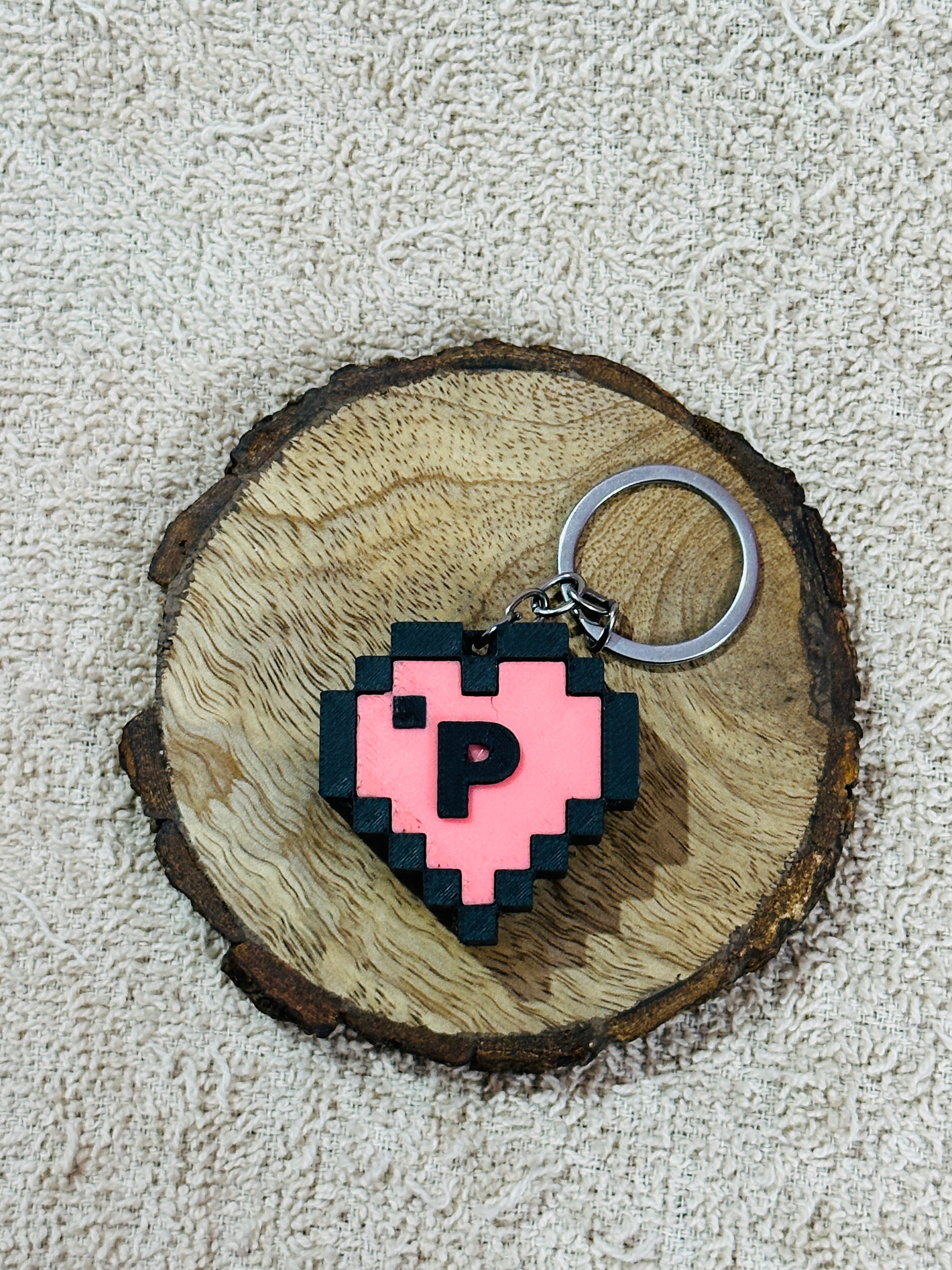 Pixel Heart Keychain | Minecraft — photo 3