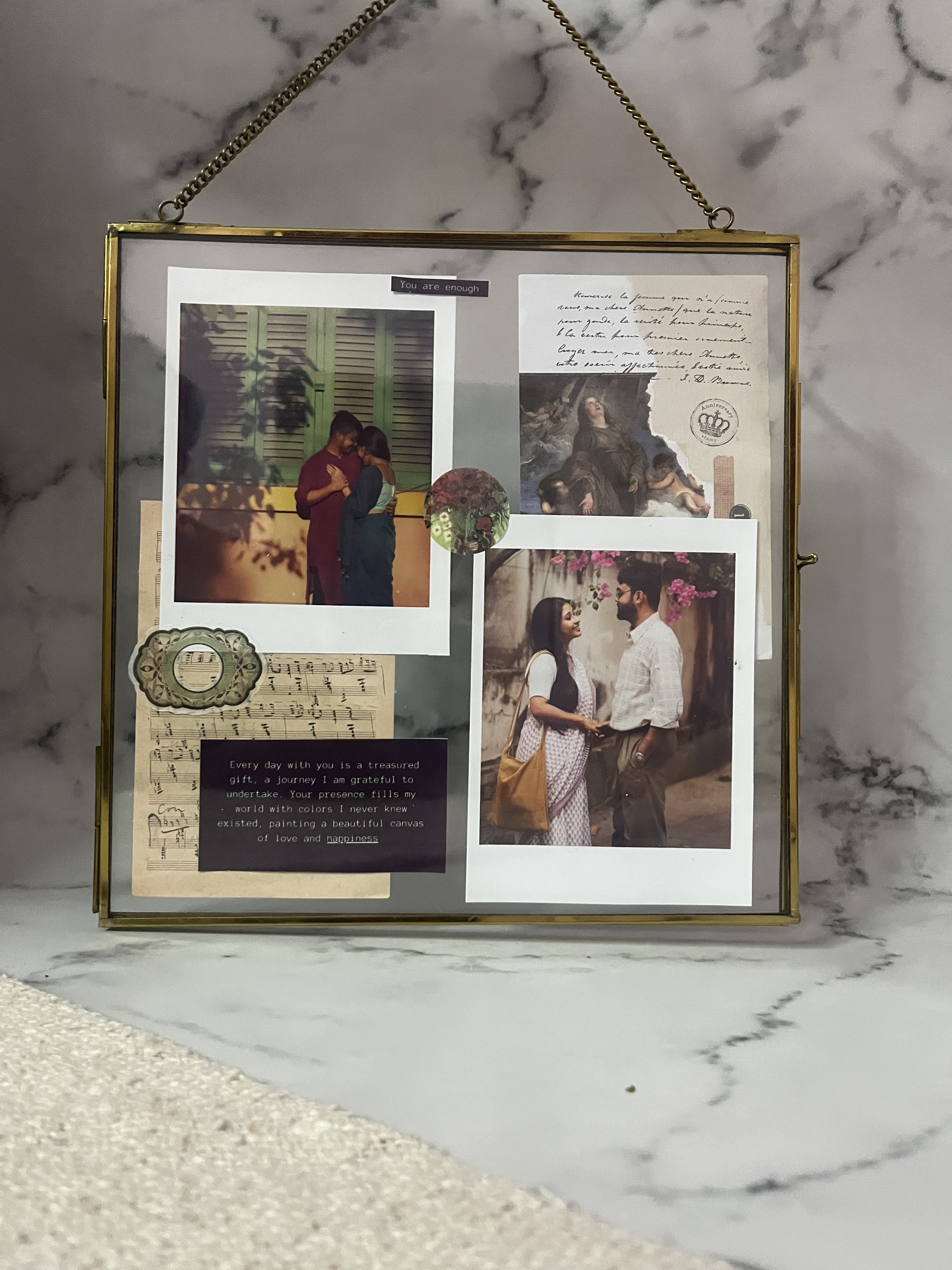 Aesthetic Metal Photo Frame — photo 2